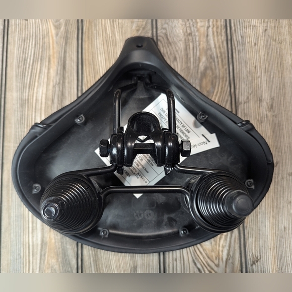 Blackburn Cruiser Bike Bicycle Seat Black - Picture 2 of 9